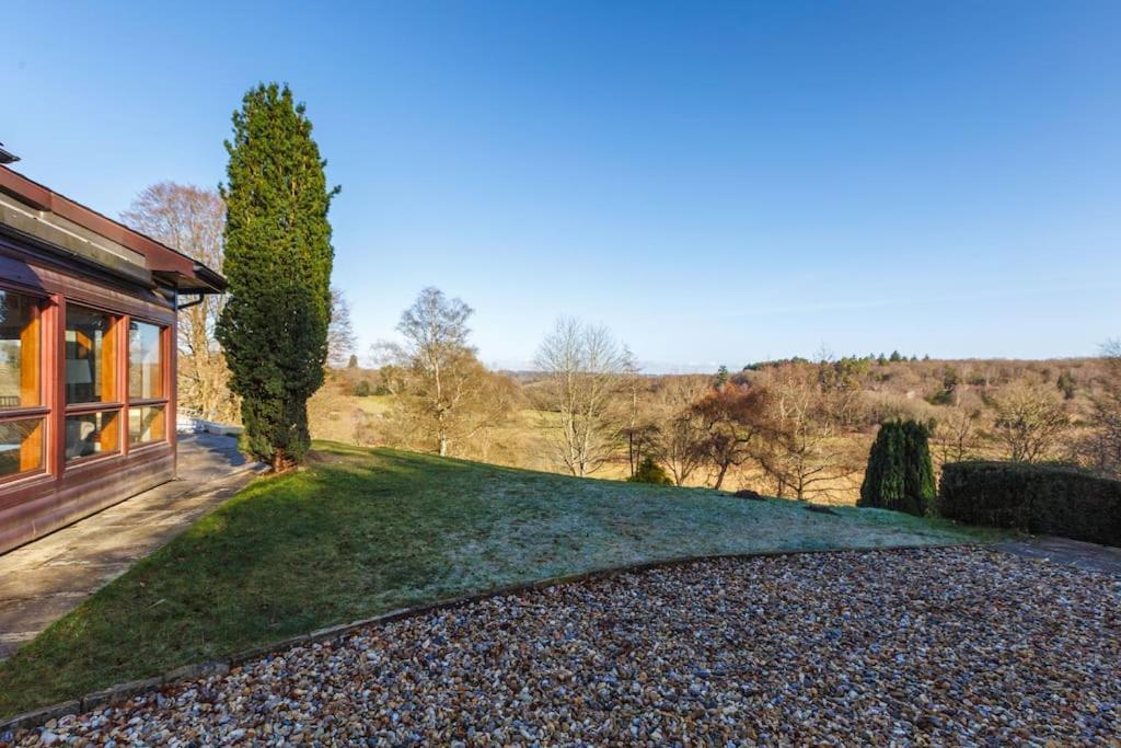 Modern Country Villa, Stunning Gardens And View Royal Tunbridge Wells Exterior foto